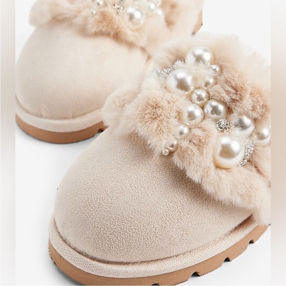 Express Cream Pearl Embellished Slippers